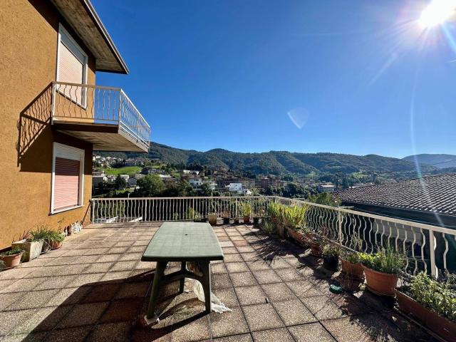 Appartamento in vendita di 98 m² in Via Provinciale