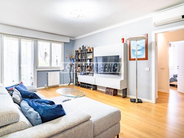 Appartamento in vendita di 98 m² in Via Roma, 87