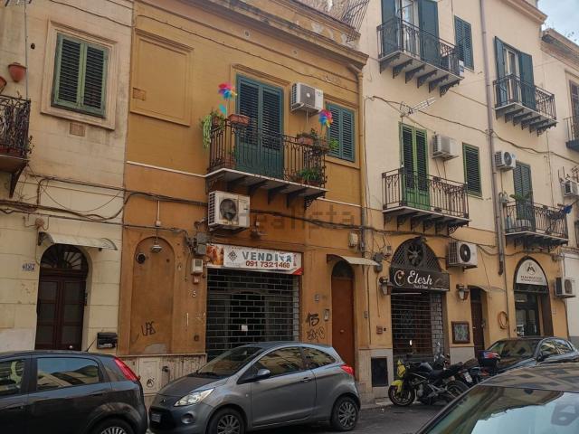 Appartamento in vendita di 98 m² in Via Sampolo