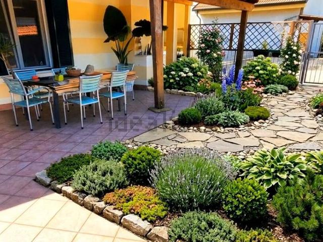Appartamento in vendita di 98 m² in Via Sarzana, 2