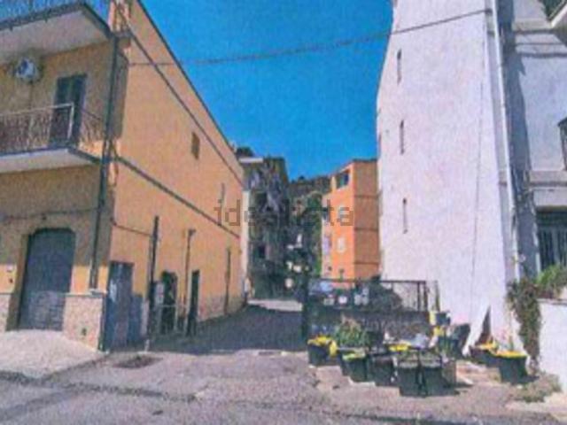 Appartamento in vendita di 98 m² in Via Sparagonà