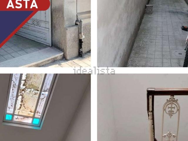 Appartamento in vendita di 98 m² in Viale Armando Diaz, 95