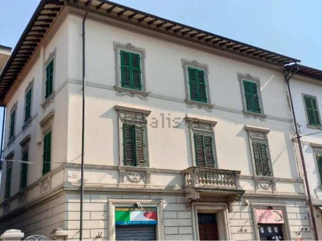 Appartamento in vendita di 98 m² in Viale Armando Diaz, 95