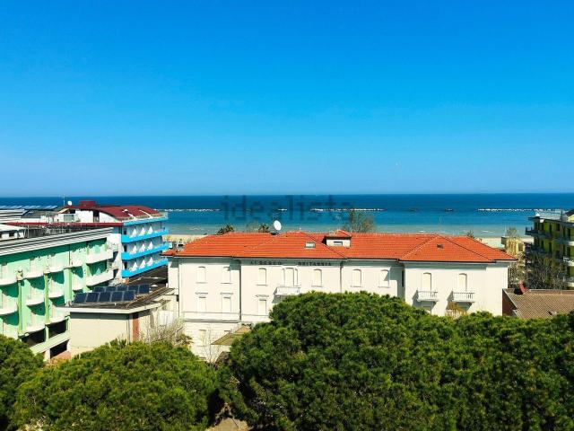 Appartamento in vendita di 98 m² in Viale Giosuè Carducci, 150