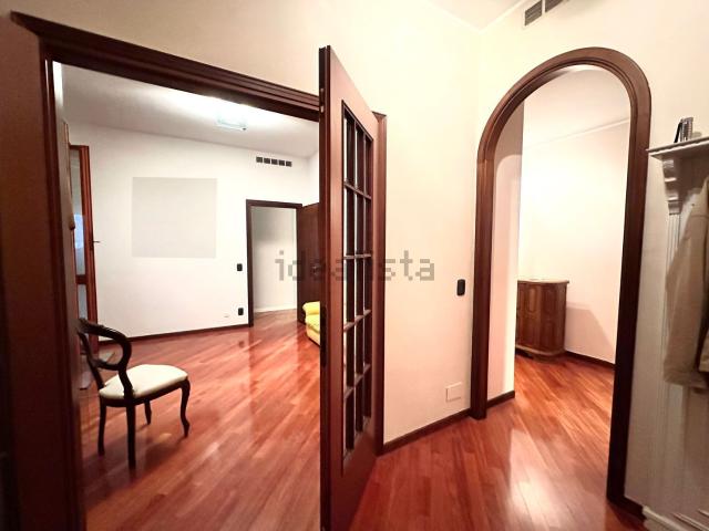 Appartamento in vendita di 98 m² in Viale Pubblico Passeggio, 16