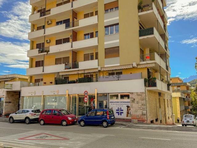 Appartamento in vendita di 98 m² in Viale Risorgimento, 150