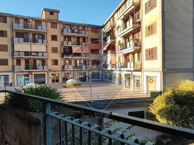 Appartamento in vendita di 99 m² in Via Tenente Cataldo, 12