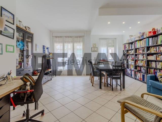 Appartamento in vendita di 99 m² in Via Valfurva, 1