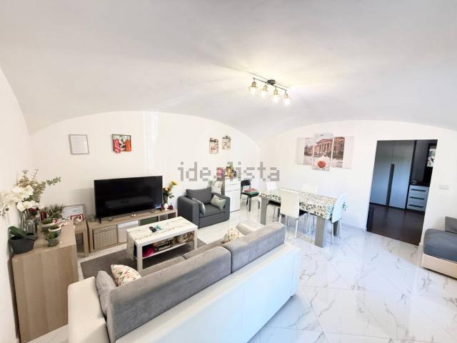 Appartamento in vendita di 99 m² in Via Villa Cristina, 38