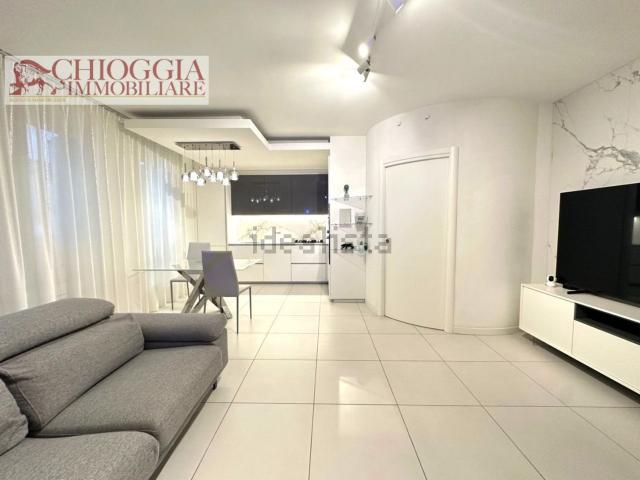 Appartamento in vendita di 99 m² in Via Angelo Fava, 16