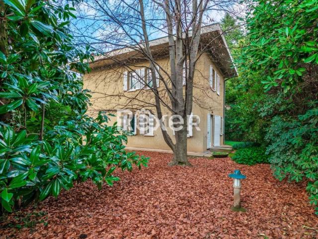 Appartamento in vendita di 99 m² in Via Benacense, 39