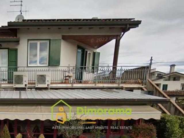 Appartamento in vendita di 99 m² in Via Canale Bonificazione, 383