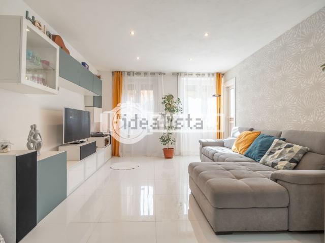 Appartamento in vendita di 99 m² in Via Calpurnio Fiamma, 54
