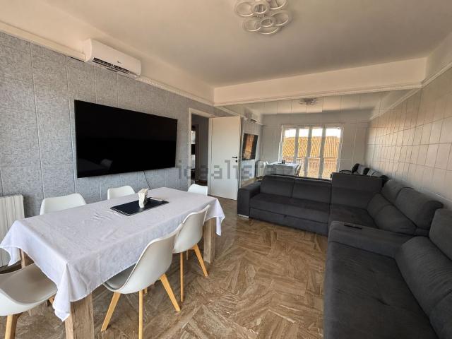 Appartamento in vendita di 99 m² in Via Carlo V, 33
