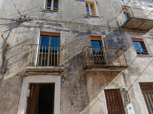 Appartamento in vendita di 99 m² in Via Carlo Alberto, 37