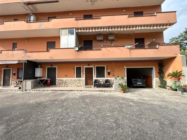 Appartamento in vendita di 99 m² in Via dei Pioppi, 216
