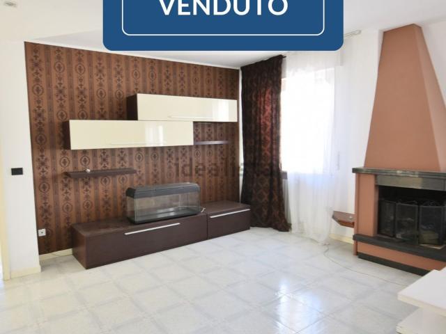 Appartamento in vendita di 99 m² in Via dei platani, 14
