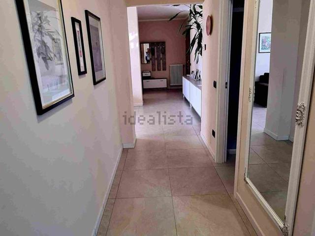 Appartamento in vendita di 99 m² in Via Fratelli Rosselli, 3