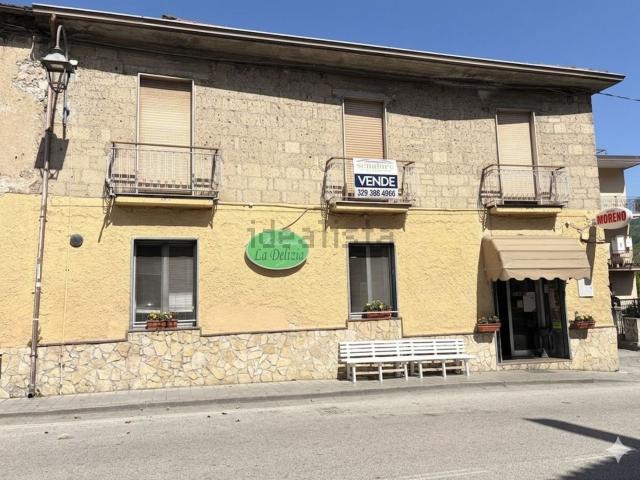 Appartamento in vendita di 99 m² in Via Fraccopaldo, 37