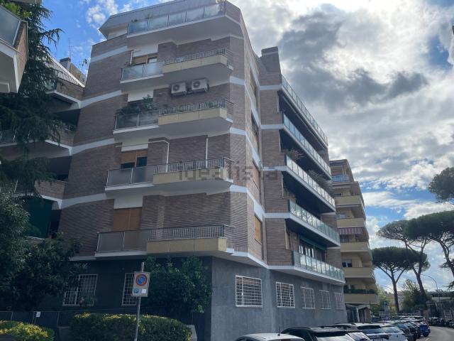 Appartamento in vendita di 99 m² in Via Gian Giacomo Porro, 20