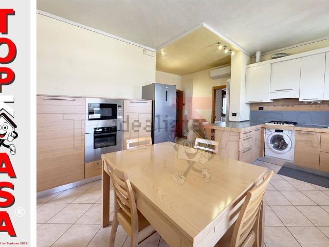 Appartamento in vendita di 99 m² in Via Luigi Einaudi