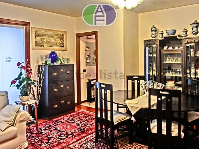 Appartamento in vendita di 99 m² in Via Marinai D&apos Italia, 1