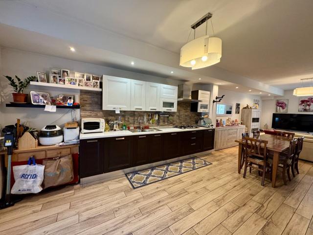 Appartamento in vendita di 99 m² in Via Mazzotti Pietro, 14