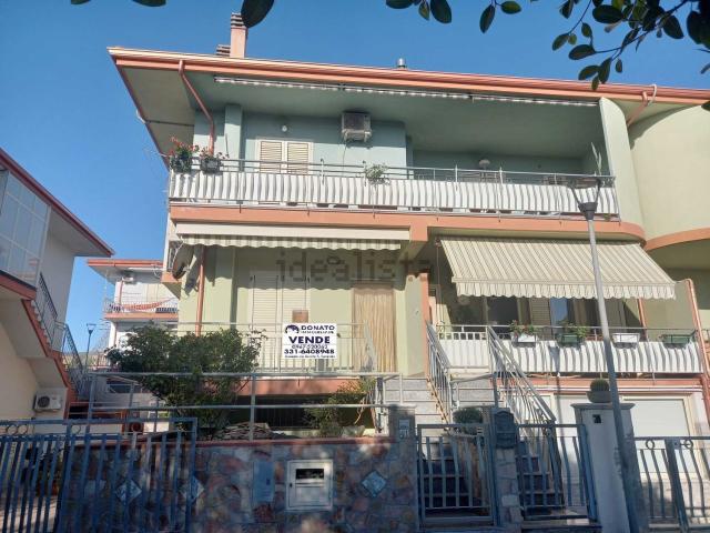 Appartamento in vendita di 99 m² in Via Orazio Vitale, 41