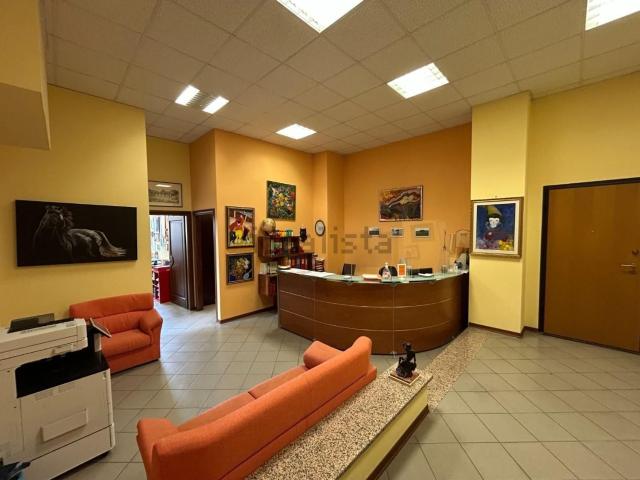 Appartamento in vendita di 99 m² in Viale Camillo Benso di Cavour, 53100