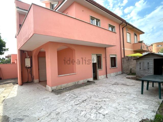 Appartamento in vendita di 99 m² in Viale di Focene, 163