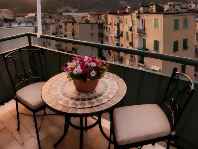 Appartamento in vendita di 1005 m² in Via Carnia