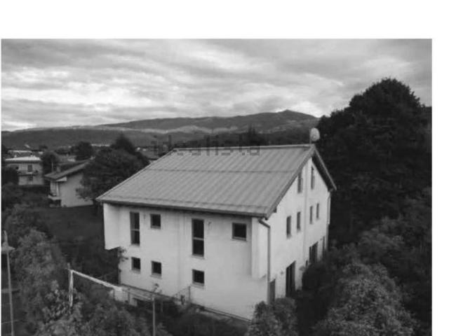 Appartamento in vendita di 10006 m² in Via Sampoi