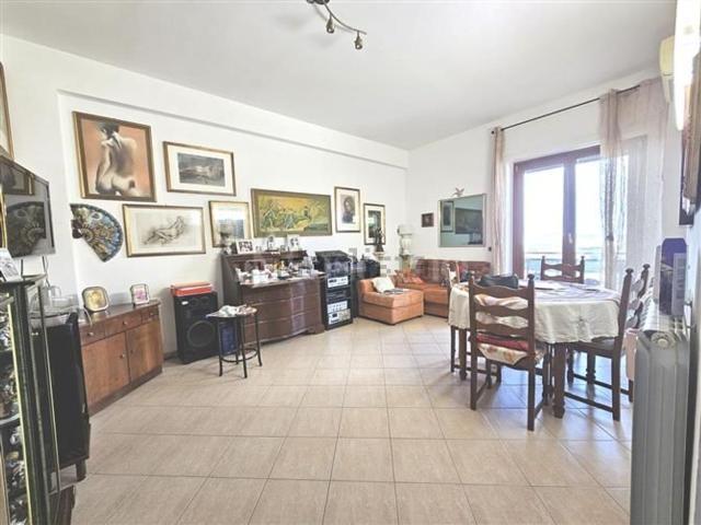 Appartamento in vendita di 100 m² in Via Rumenia