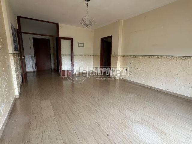 Appartamento in vendita di 110 m² in Via Fratelli Rosselli