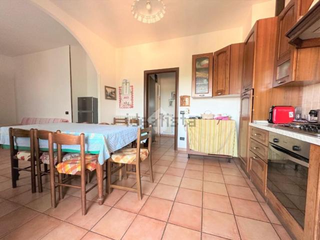 Appartamento in vendita di 100 m² in Via C. B. Cavour, 1