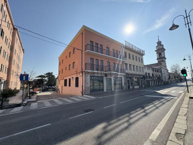 Appartamento in vendita di 100 m² in Via Colli Euganei