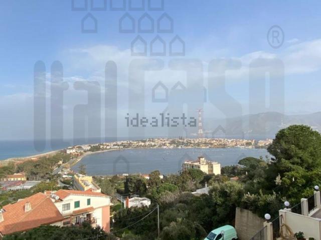 Appartamento in vendita di 100 m² in Via Consolare Pompea