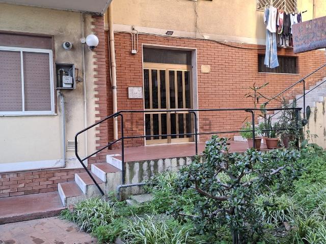 Appartamento in vendita di 100 m² in Via Consolare Pompea, 101