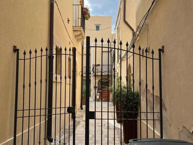 Appartamento in vendita di 100 m² in Via Consiglio Reginale