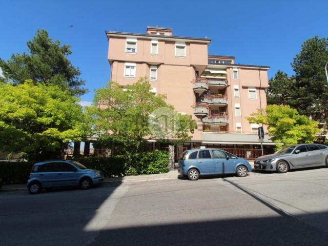 Appartamento in vendita di 100 m² in Via Conte Rosso, 56