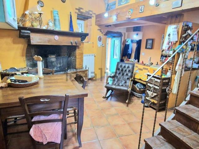 Appartamento in vendita di 100 m² in Via Corte, 14
