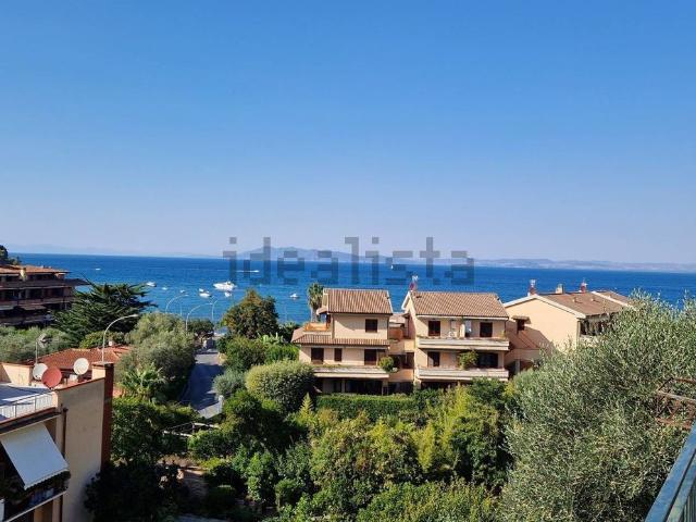 Appartamento in vendita di 100 m² in Via Costa degli Ulivi