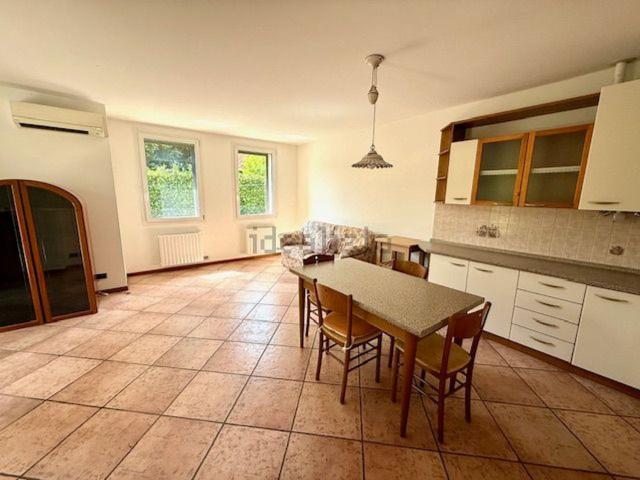 Appartamento in vendita di 100 m² in Via Cavinello Ovest