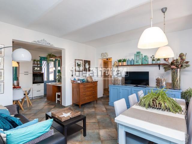 Appartamento in vendita di 100 m² in Via Cavour, 60