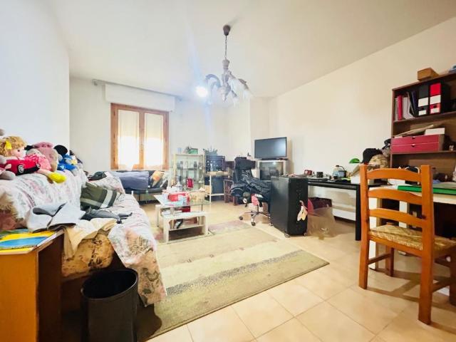 Appartamento in vendita di 100 m² in Via Caduti di Cefalonia, 50053