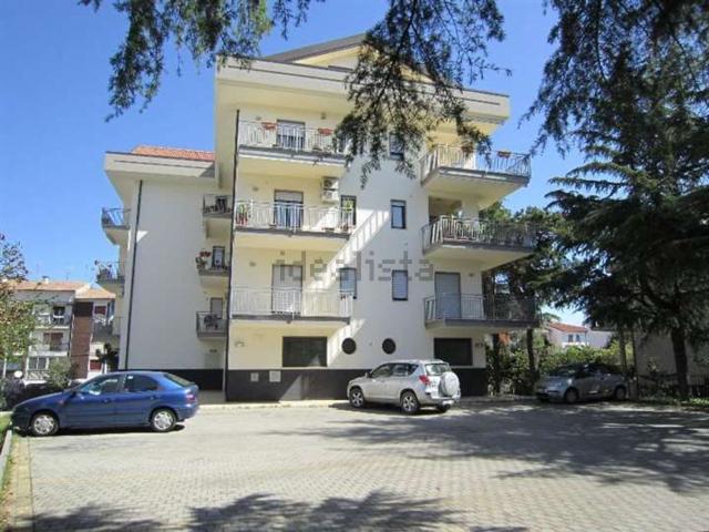 Appartamento in vendita di 100 m² in Via Calabria