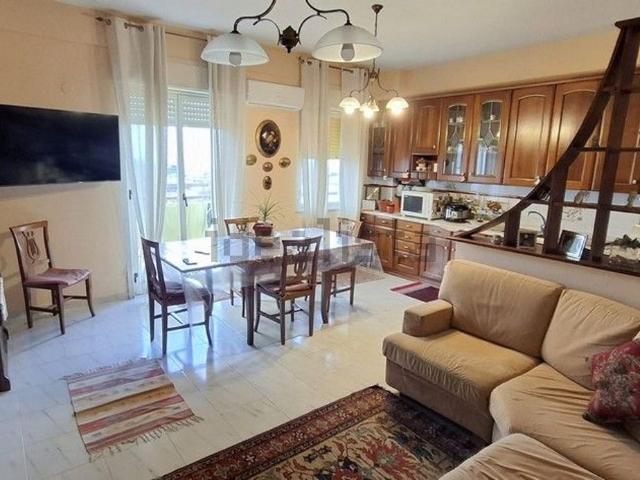 Appartamento in vendita di 100 m² in Via Campania