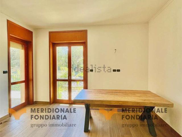 Appartamento in vendita di 100 m² in Via Capitano Ritucci, 35