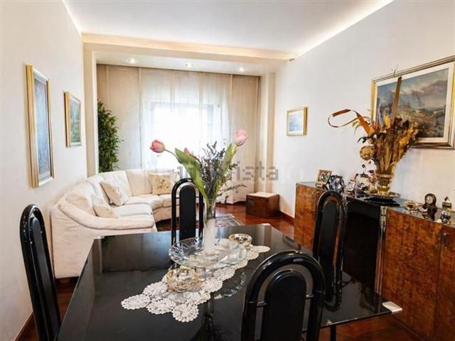 Appartamento in vendita di 100 m² in Via Cardinale Mezzofanti