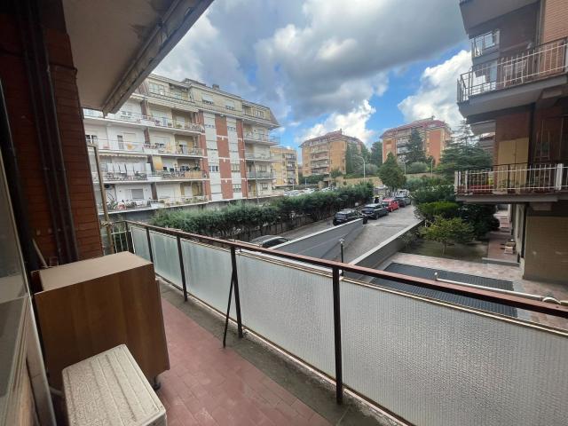 Appartamento in vendita di 100 m² in Via Carlo Cattaneo, 1